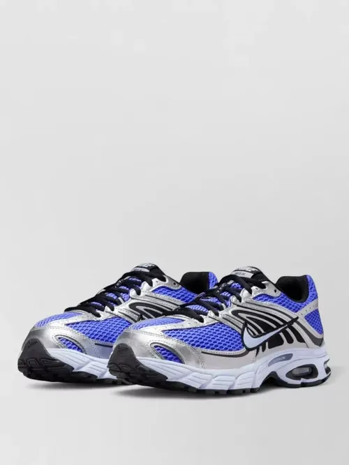 Nike - mesh upper low top rubber outsole sneaker