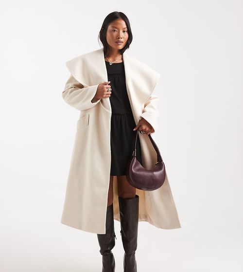 Formal wrap coat in cream-White