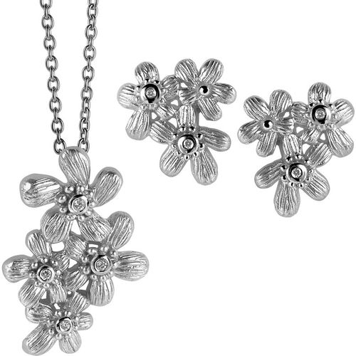 Orecchini a cerchio con stella in argento 925