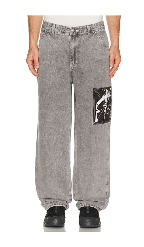FORMER Distend Denim Jeans in Washed Grey. 36 also