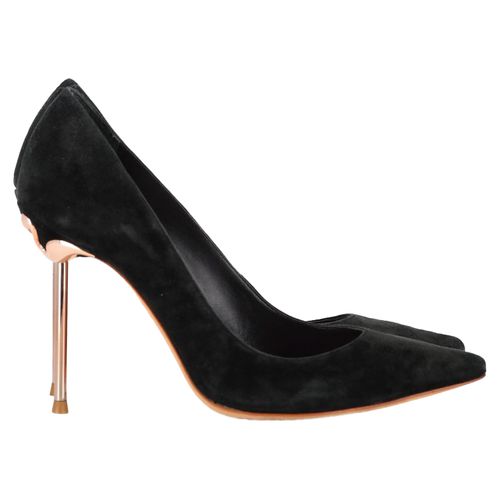 Coco Flamingo Pumps in Black Suede