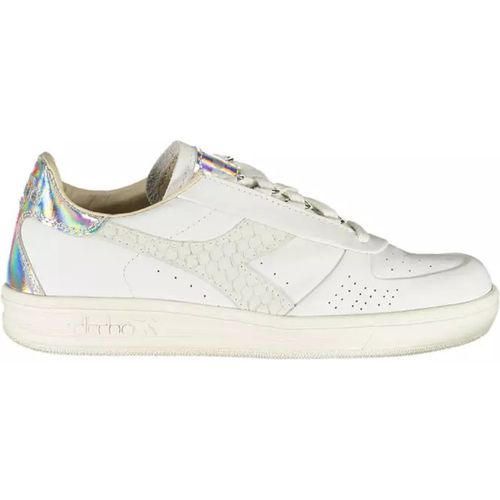 Diadora Game L Sneakers met Iriserende Accenten