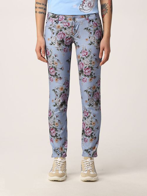 Jeans with floral pattern