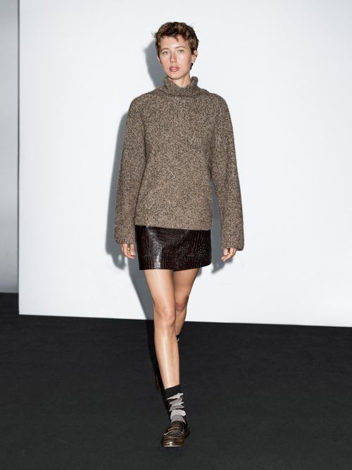 100% Cashmere Turtleneck Sweater - Mink