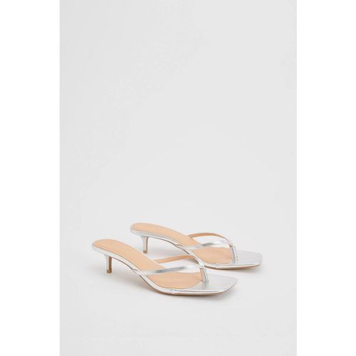 Dorothy Perkins Catriona Faux Leather Kitten Heel Toe Thong Sandals In Silver