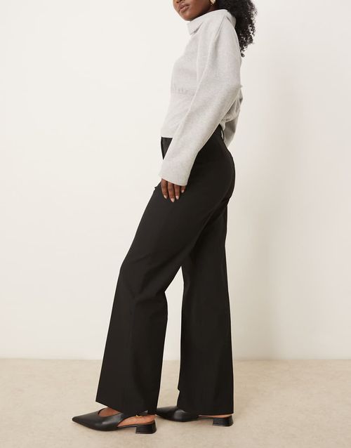 Pintuck straight leg pants in black