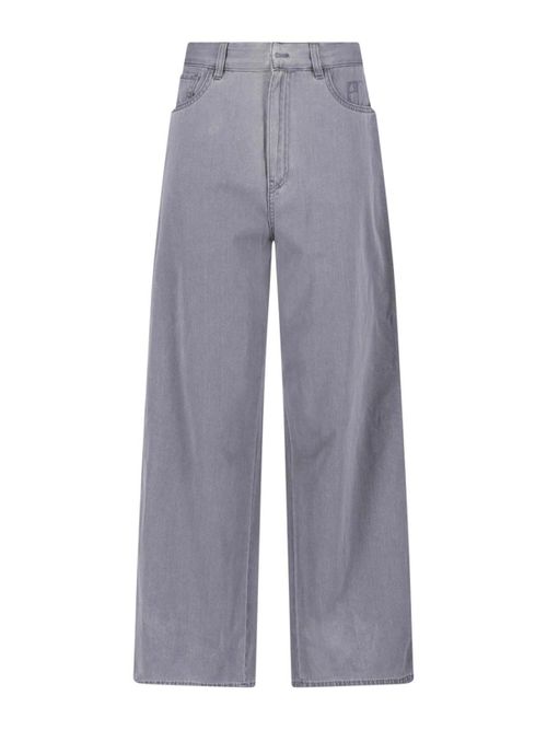 Loose jeans
