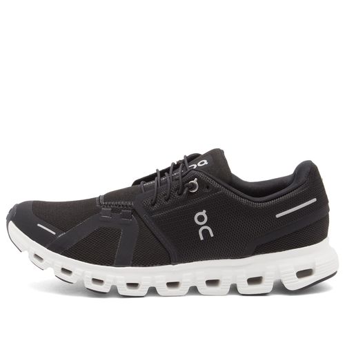 ON Women's Cloud 6 Sneaker in Black/White