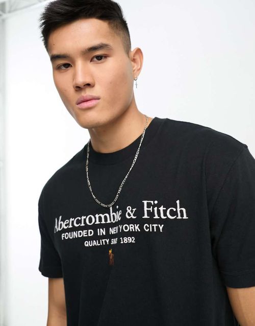Heritage logo t-shirt in black