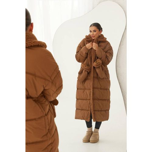 Boohoo Women's Teddy Trim Puffer Coat With Teddy Mittens in Rust