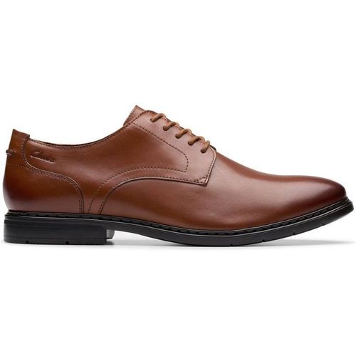 Clarks Men's Banbury Derby Tan Leather Derby Shoes, Lace Up in Brown | : 9/Standard Fit