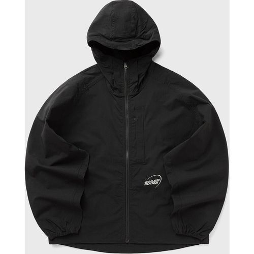 PACKABLE WINDBREAKER