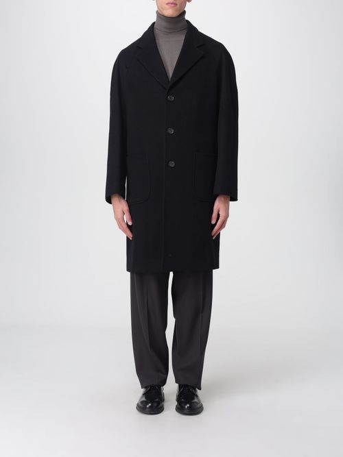 Coat Men color Black