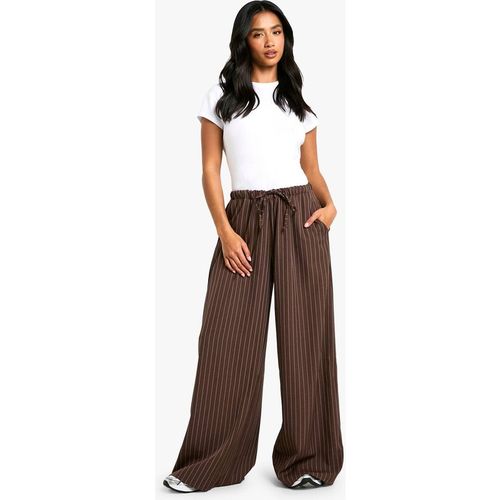 Boohoo Women's Petite Drawstring Stripe Wide Leg Trousers in Chocolate