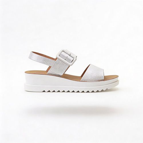 Heavenly Feet Pistachio Womens Ankle Strap Sandals Silver