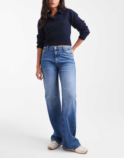 Silke mid rise wide leg jeans in medium blue