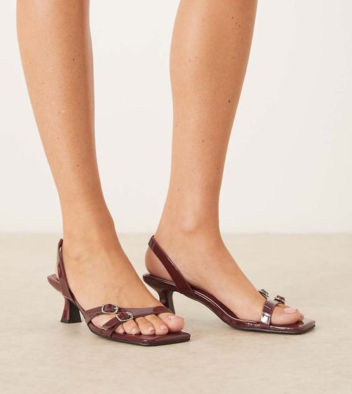 Heeled sandals with buckle detail in burgundy patent-Red