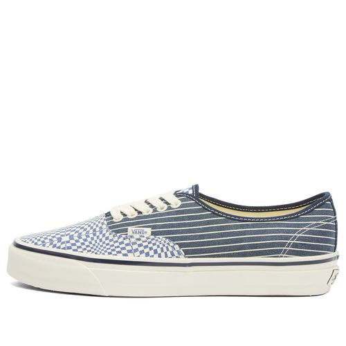 LX Authentic 44 Sneaker Optical Checkerboard Stripe