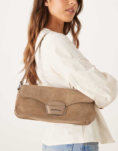 Leather contrast stitch shoulder bag in chestnut-Brown