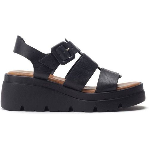 Moda In Pelle Women's 'Stathes' Leather Heeled Sandals in Black