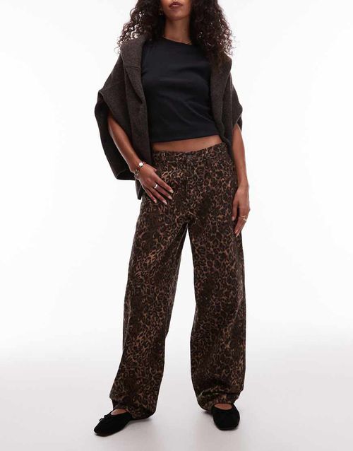 Baggy dad jeans in leopard print-Brown