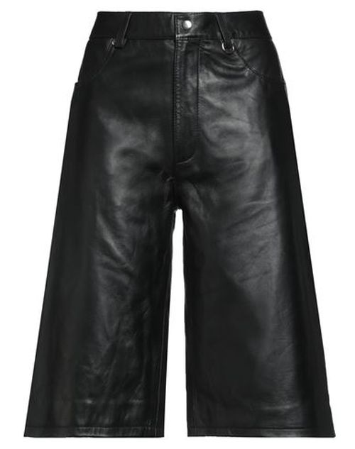 Woman Shorts & Bermuda Shorts Black Size M Lambskin