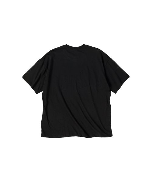 VERTICAL TYPO T-SHIRT