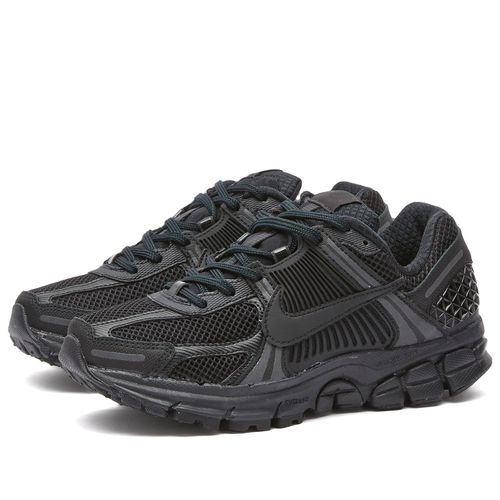 Zoom Vomero 5 Sneakers in Black/Black, Size UK 6