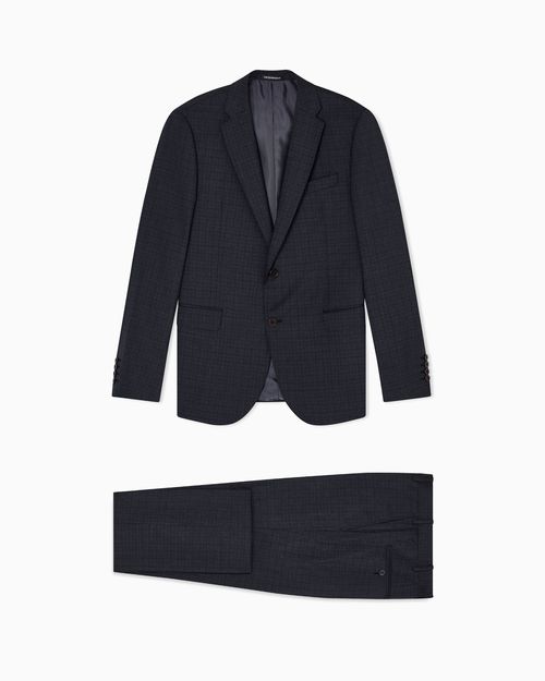 Single-breasted suit made of tropical light wool with a check motif