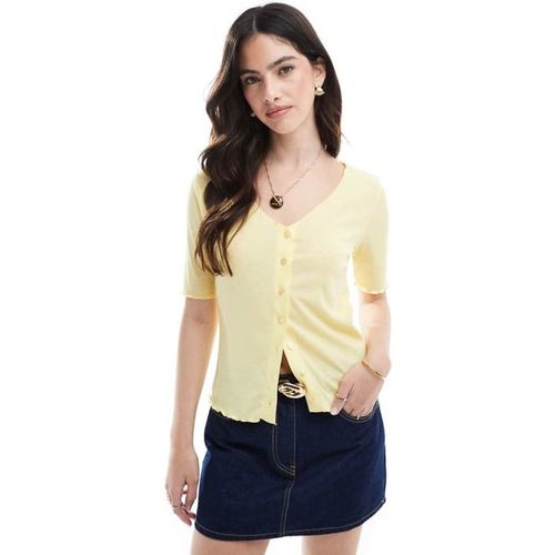 Pieces Womens lettuce edge button front short sleeve top in banana yellow