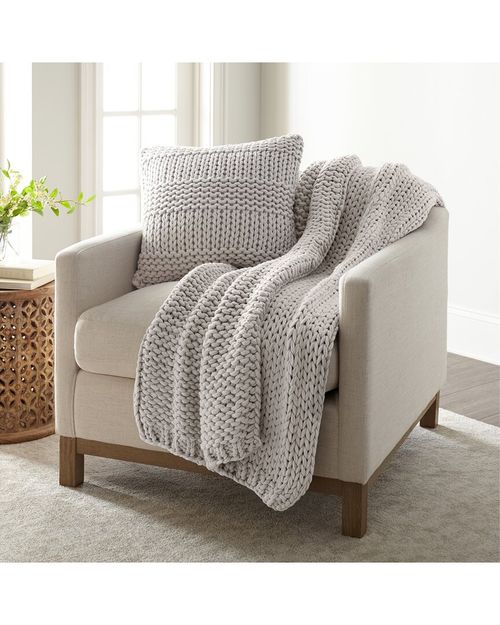 Chunky Throw Blanket & Pillow Bundle