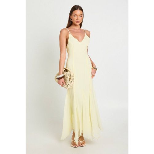 Boohoo Women's Tonal Chiffon Godet Hem Maxi Dress in Lemon