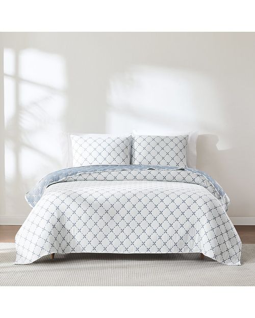 Diamond Leaf Jacquard Reversible Matelassé Coverlet Set