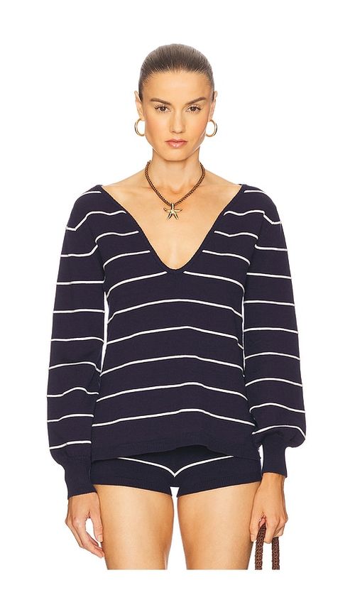 SEVEN WONDERS Eleonora Sleeved Top in Navy. S. Also in
