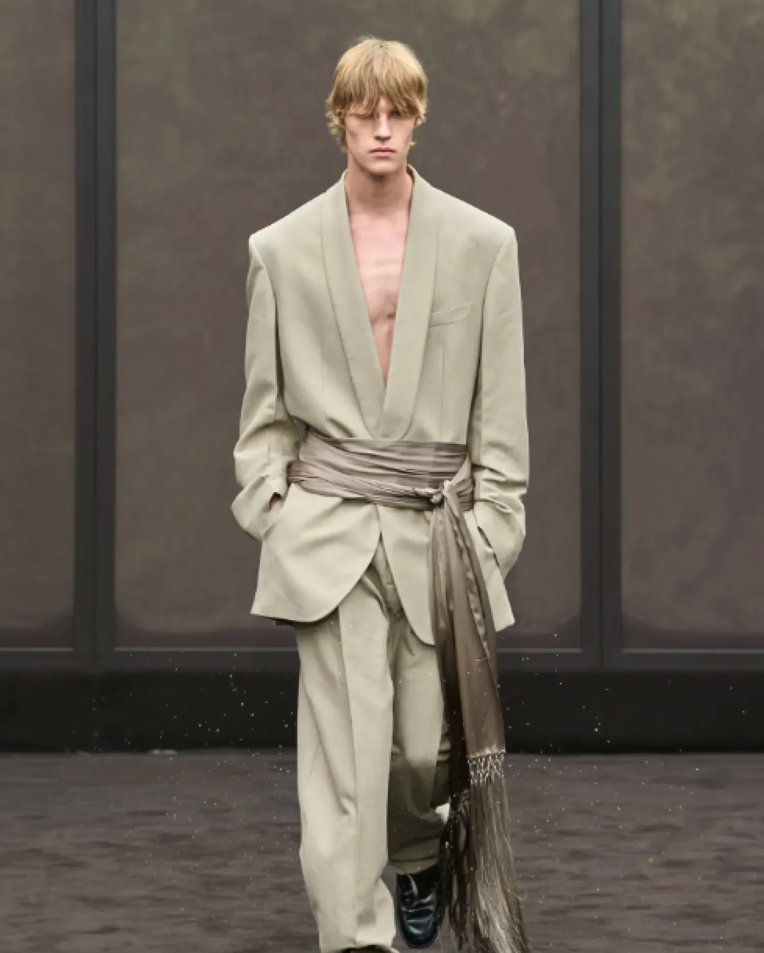 Ferragamo Breathes Modern Life into the Roaring Twenties for SS26