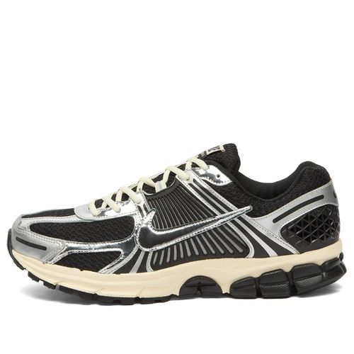 Vomero 5 Chrome Sneaker in Black/Chrome/White