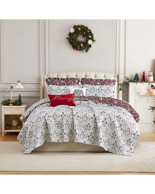 Holiday Harmony Oversized Quilt Set
