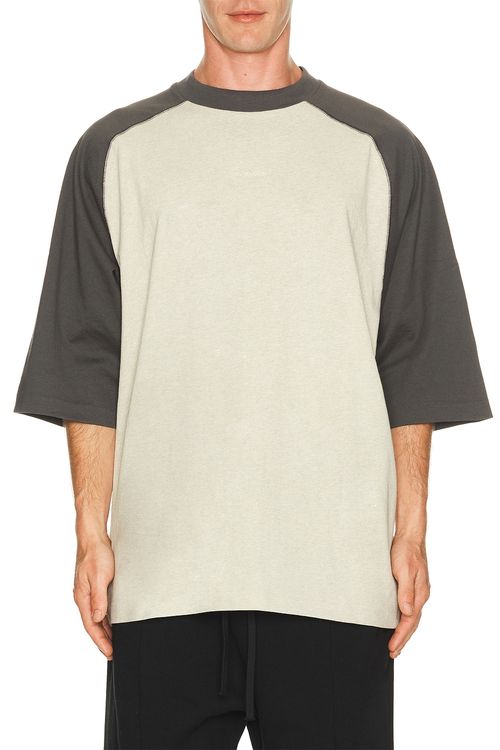 Fear of God ESSENTIALS Signature Baseball Tee in Heather Stone & Iron Grey - Grey. M also in L, S, XL/1X, XS, XXL/2X, XXXL/3X