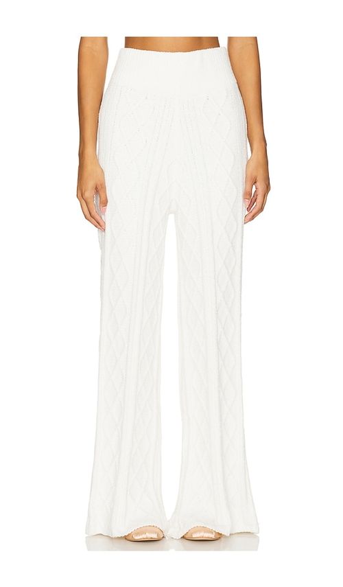 BEACH RIOT STRICKHOSE MIT WEITEM BEIN RAYNE in Cream. Größe XL. Also in L