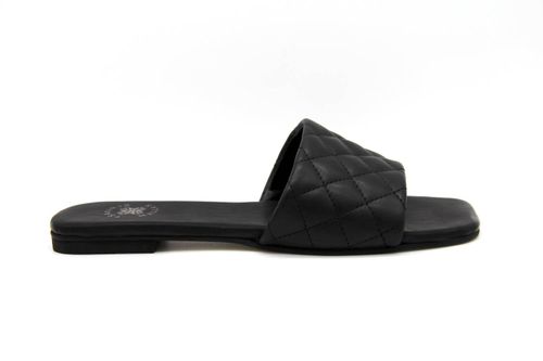 Women's Maggiore Flat Sandal In Black