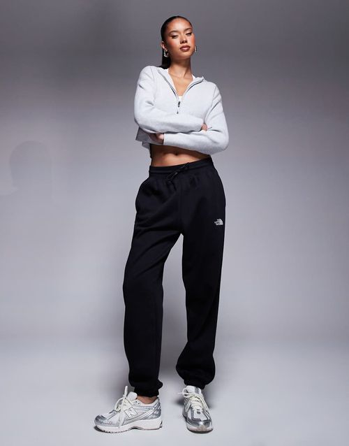 The North Face Essential logo relaxed cuff jogger in black