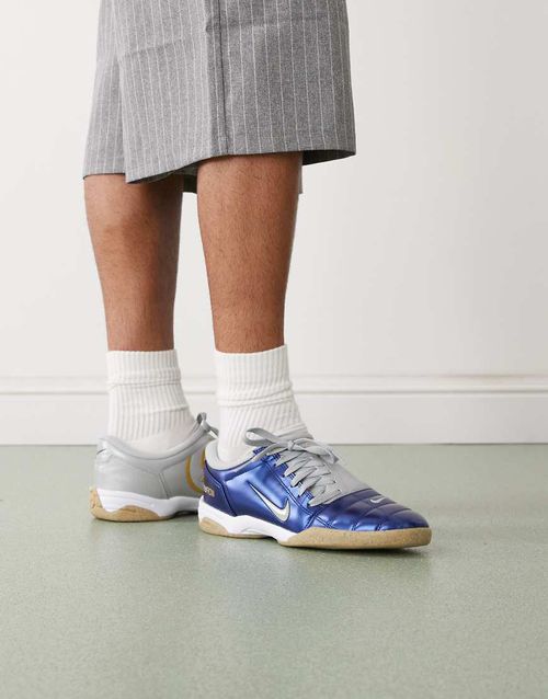 T90 trainers in navy and grey
