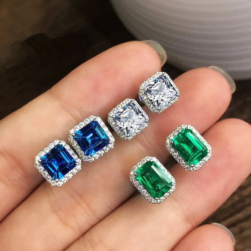 Exquisite Square Women's Stud Earrings, Fully Diamond Encrusted With Green Zircon