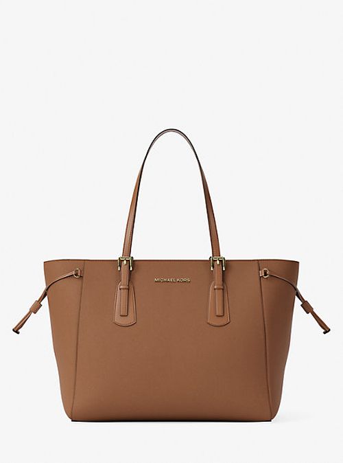 마이클코어스 여성 Voyager Large Saffiano Leather Tote Bag 35R6GV6T7L