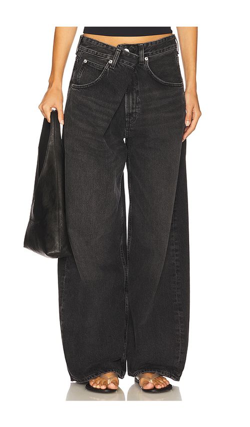 AGOLDE WEITER SCHNITT VANA in Black. Größe 28. Also in 25