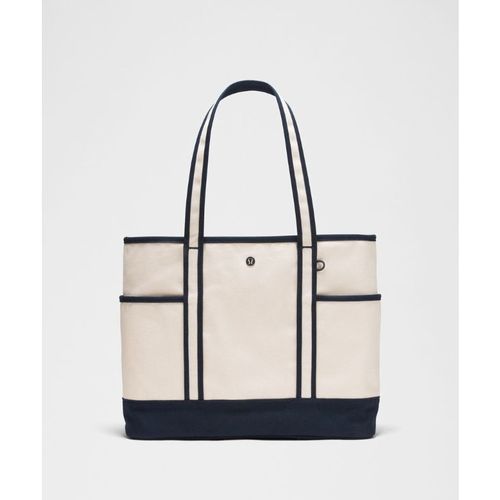 Lululemon – Daily Multi-Pocket Zip-Top Tote Bag 18L – Color Navy Blue/White