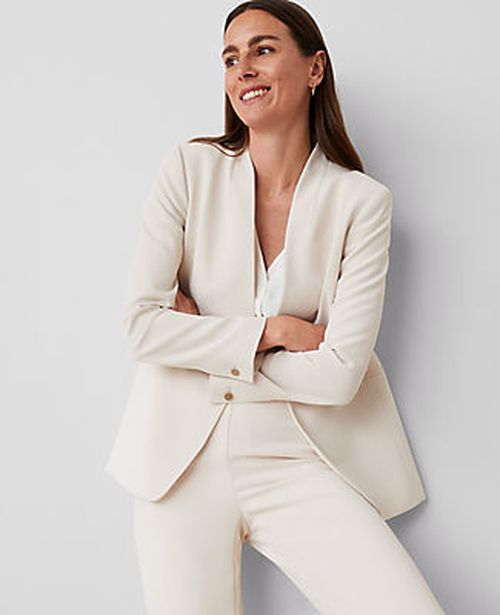 Ann Taylor The Petite Long Collarless Blazer in Fluid Crepe