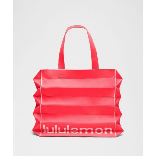 Lululemon – Fold It Hold It Tote Bag 22L – Color Pink/Red