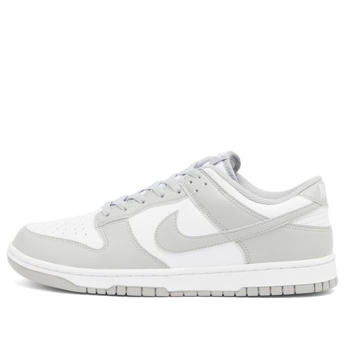 Men's Dunk Low Retro Sneaker in White/Grey
