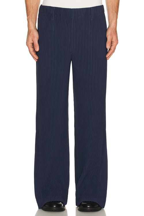 Homme Plisse Issey Miyake Tailored Pleats 1 Pants in Manarola Boat Navy - Navy. 1 also